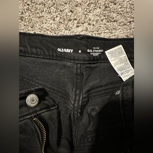 Old navy. Black denim. O.G straight high rise. Size 6. Never worn.